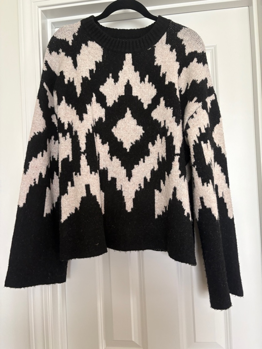 She + Sky Black and Cream Geometric Crewneck Sweater